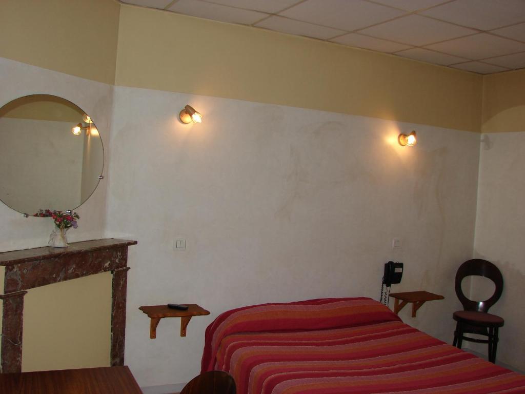 Hotel De Lyon Limoges Rum bild